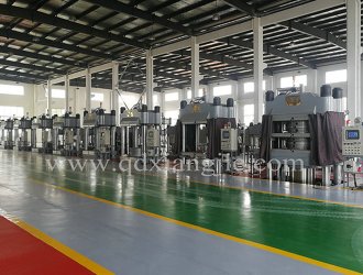 新设计实心胎硫化机